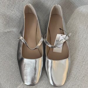 Banana Republic Silver Women's Mary Jane Flats